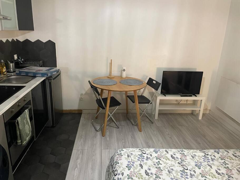 Studio One Proche Ligne 14 Kremlin Bicetre Arcueil Exteriör bild
